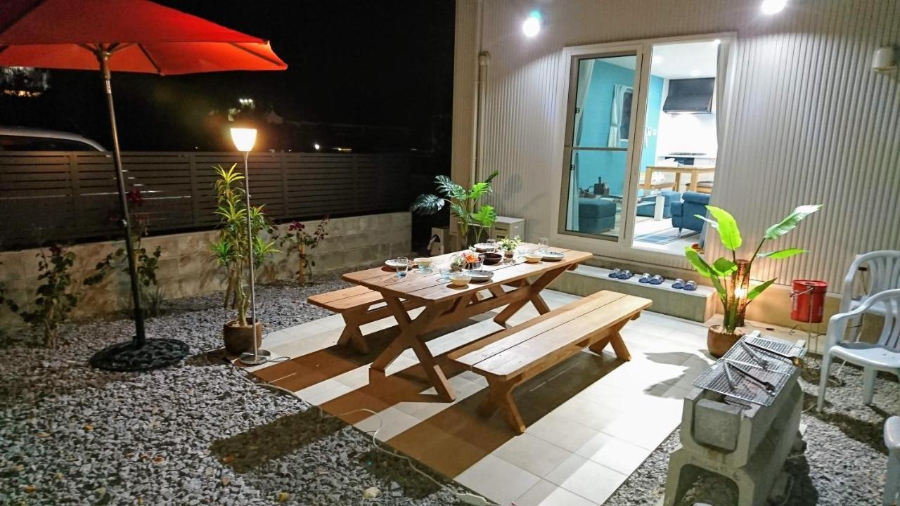 Premium Cottage Comfort Okinawa Onna Exteriör bild